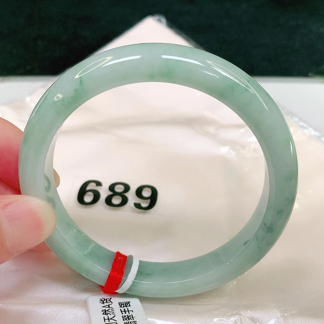翡翠手镯未镶嵌689