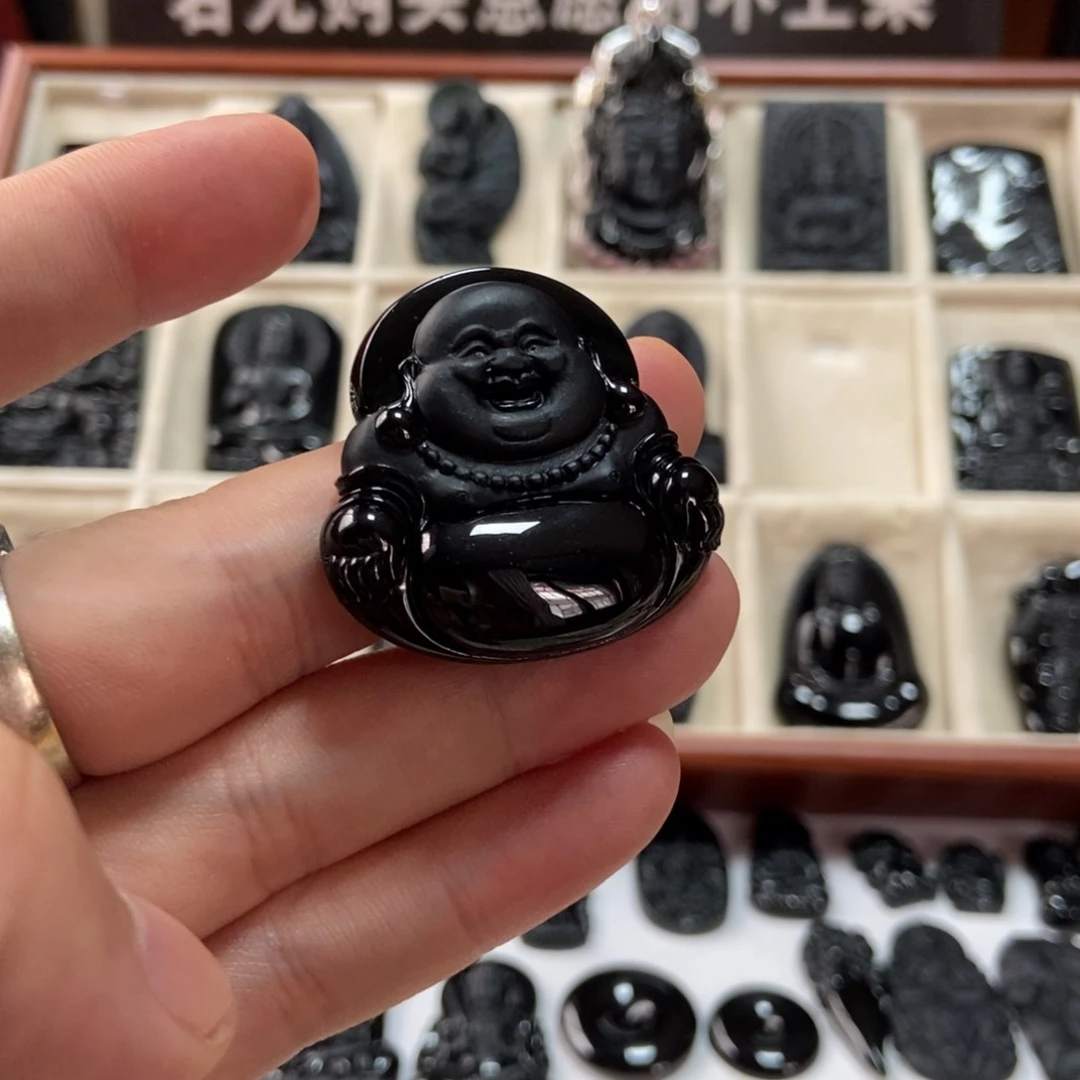 翡翠未镶嵌颈饰跃*門