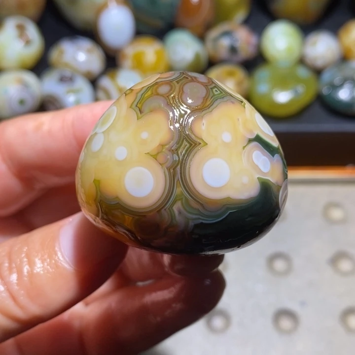 未镶嵌玛瑙/玉髓珠宝半成品15
