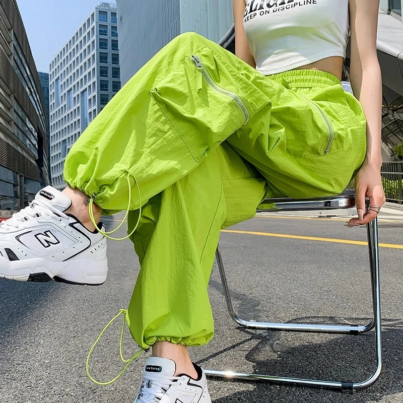 美式多巴胺速干工装裤女夏季薄款冰丝运动裤荧光绿绑带两穿伞兵裤
