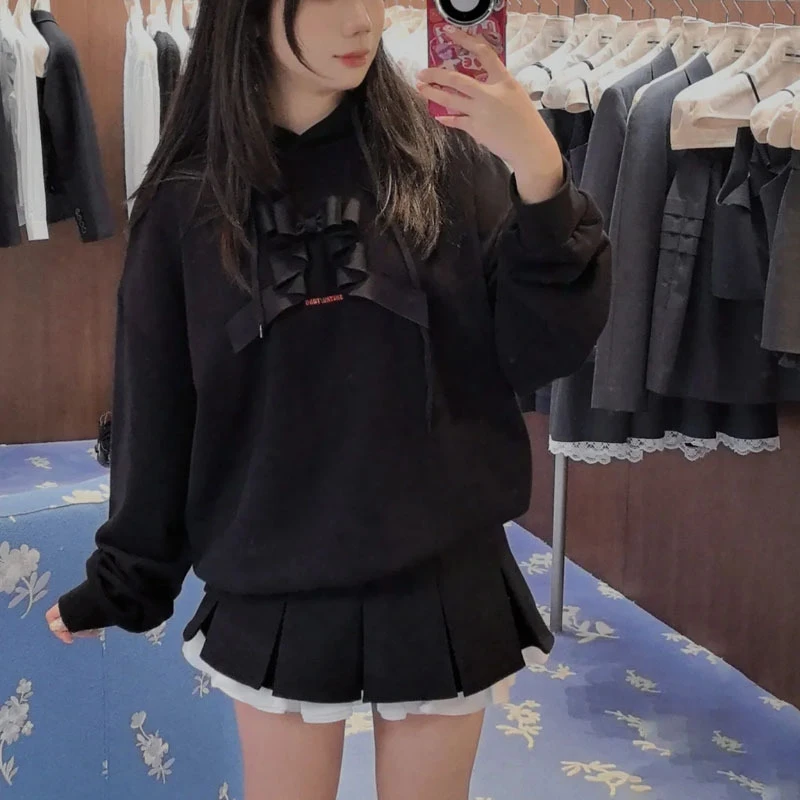 前胸立体蝴蝶结宽松卫衣