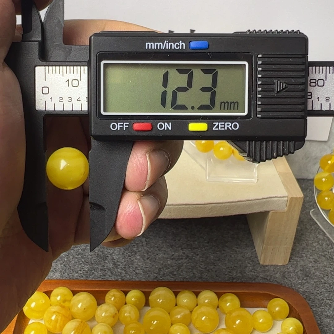琥珀未镶嵌裸石微瑕042