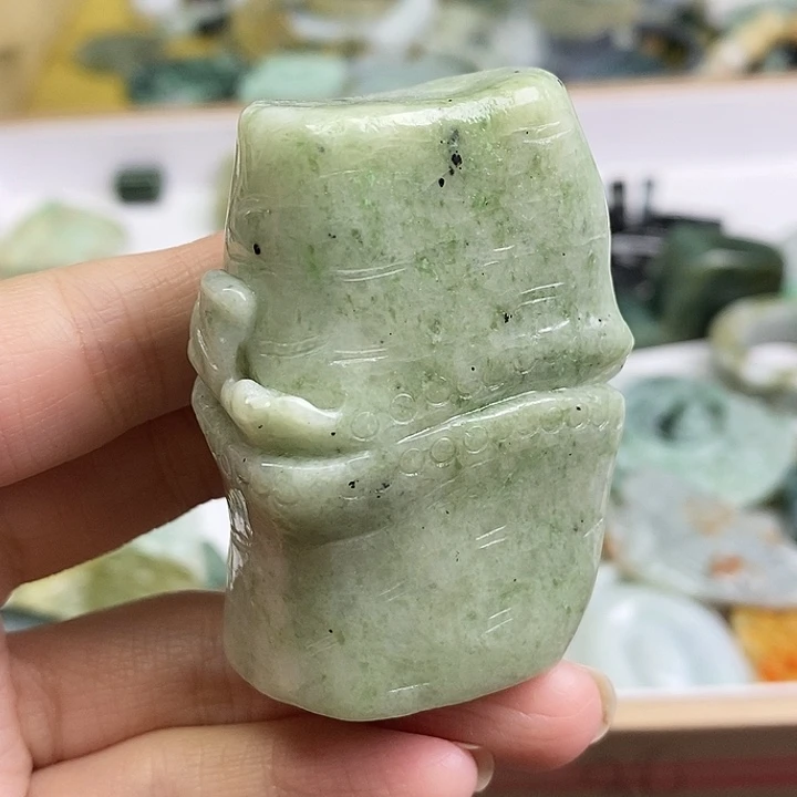 翡翠未镶嵌颈饰天然翡翠38