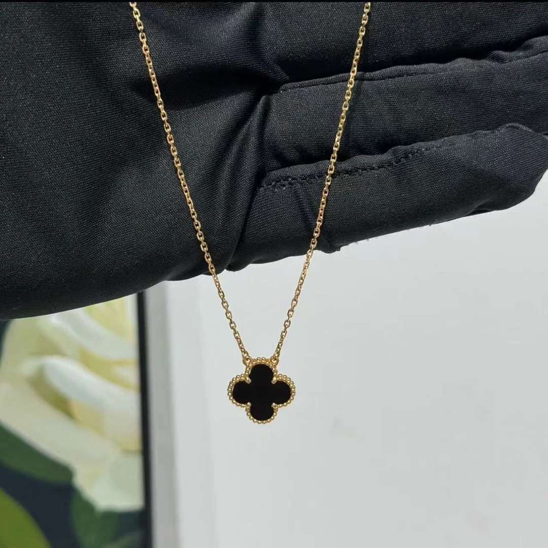 【初心3】四叶草经典 轻奢时尚围巾