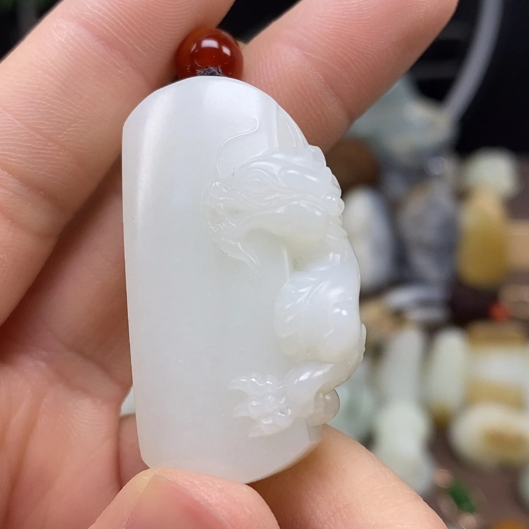 和田玉颈饰未镶嵌66