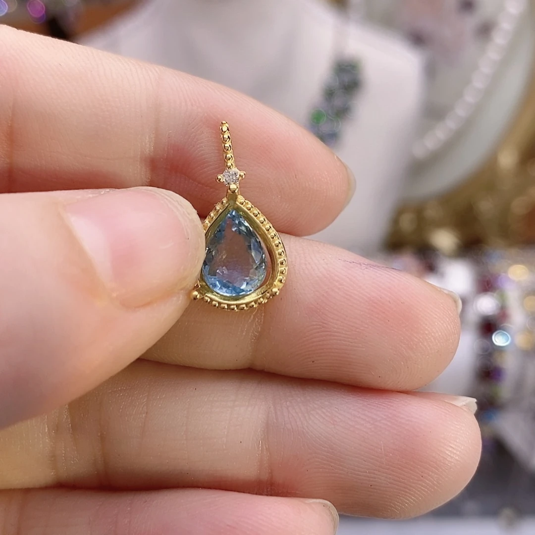 海蓝宝石颈饰银S925镶嵌金**溜白色s925银托海蓝宝