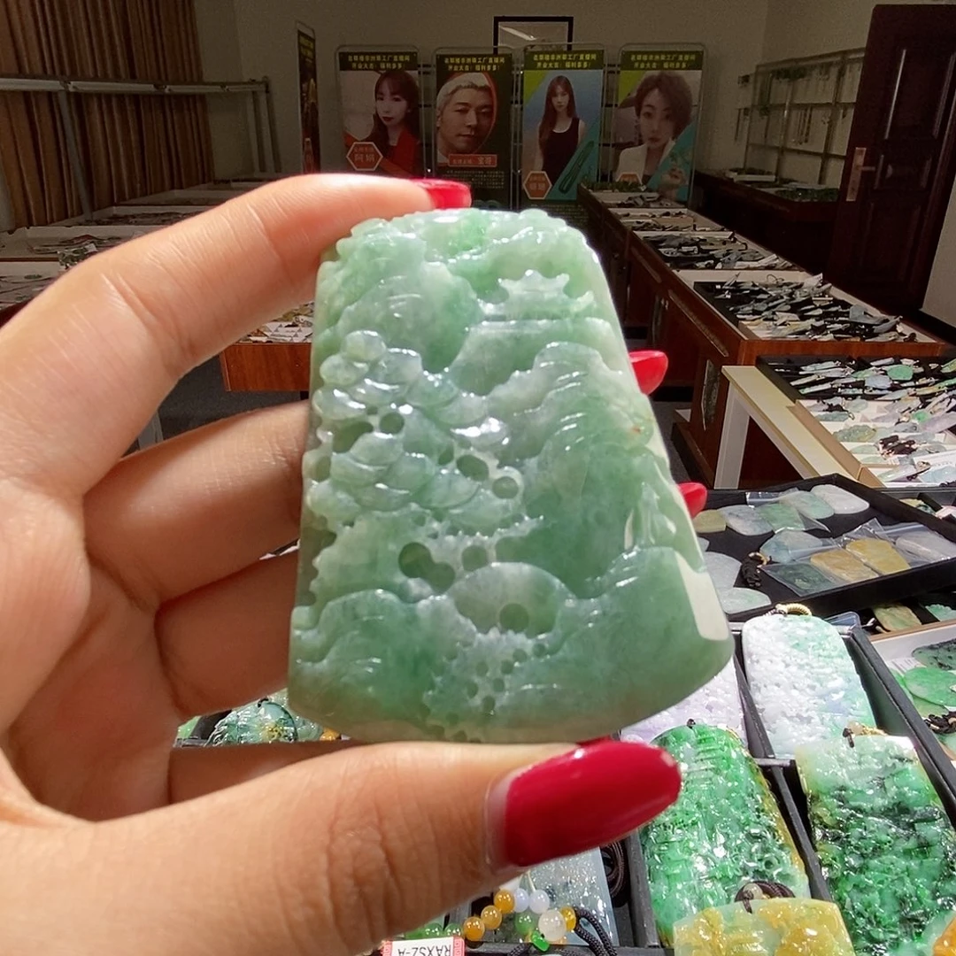 翡翠未镶嵌颈饰翡翠