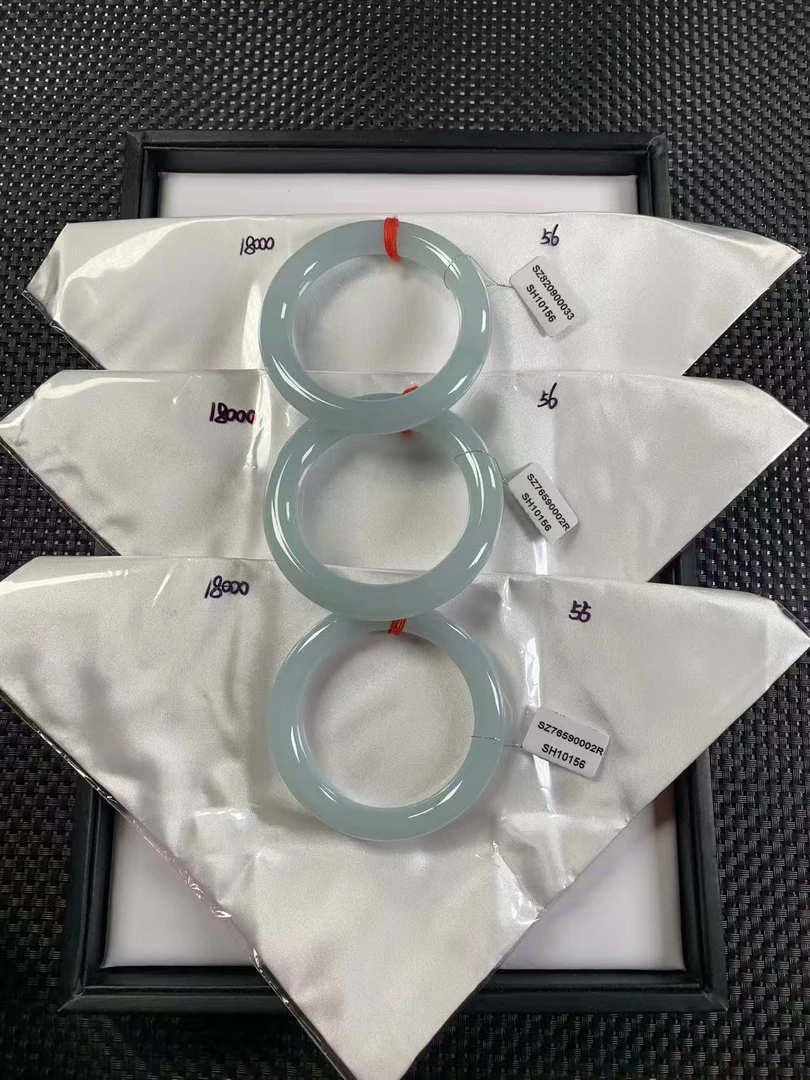 天然缅甸翡翠A货10手镯多样性发货,发一件