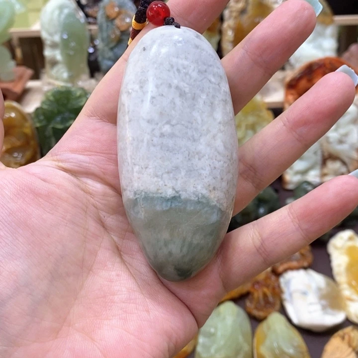 未镶嵌蛇纹石玉颈饰