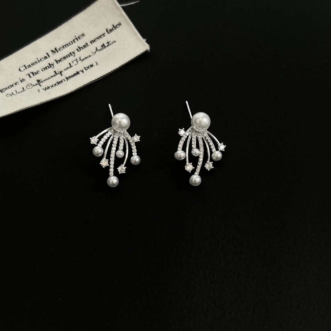 铜合金锆石耳饰 【豆蔻】繁花珠珠耳钉328