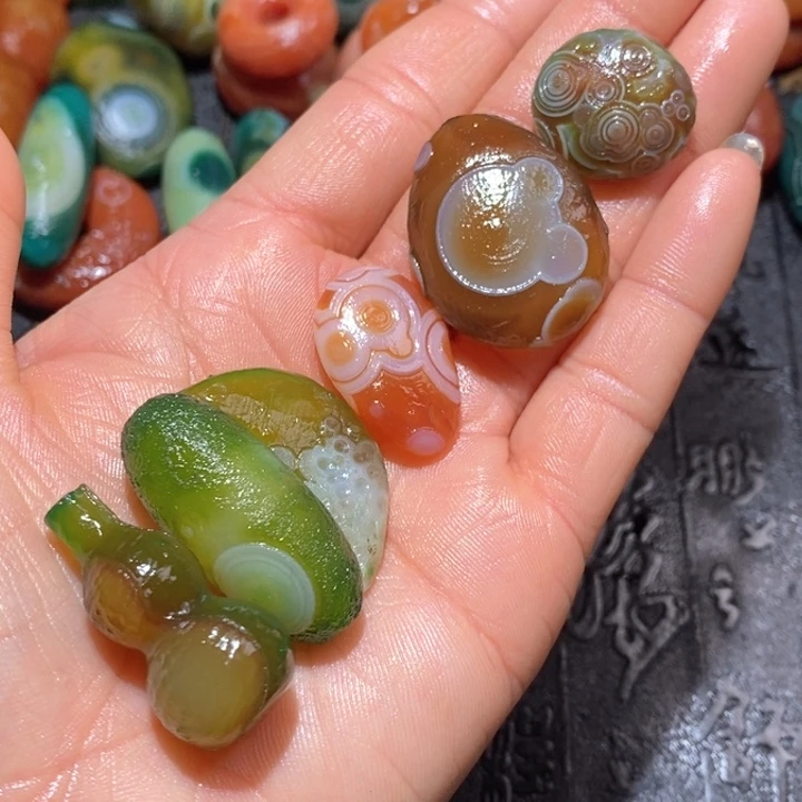 石英质玉颈饰未镶嵌遥