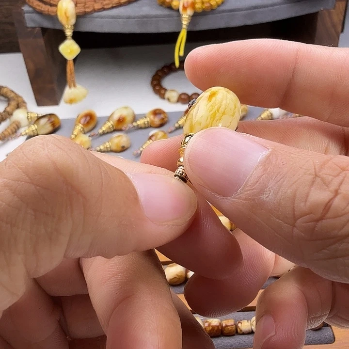 琥珀未镶嵌珠宝奇石琥珀