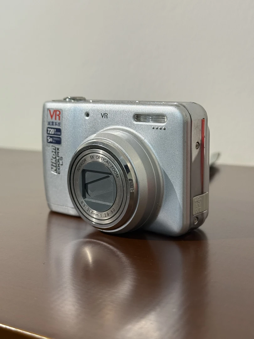 9新 Nikon/尼康 84 COOL PIX L5 720万像素 5倍光学变焦