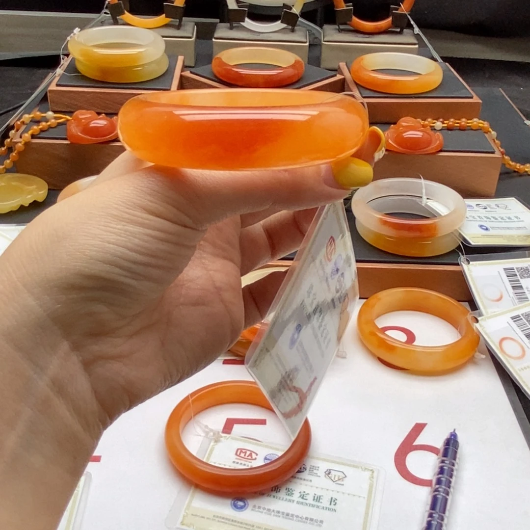 石英质玉（黄龙玉）未镶嵌手镯