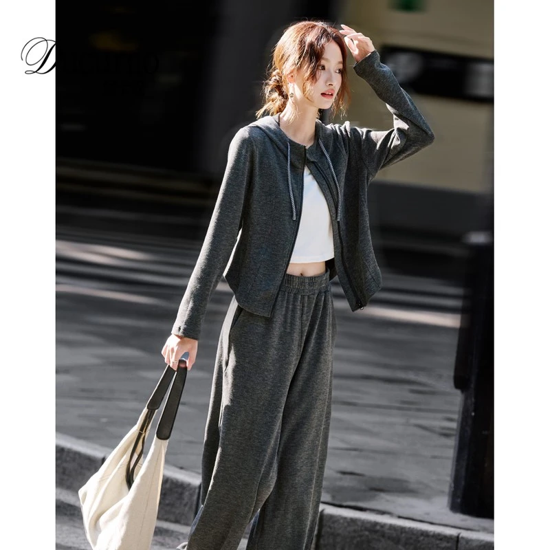 慵懒松弛感运动休闲套装女秋季2025新款宽松气质上衣阔腿裤两件套