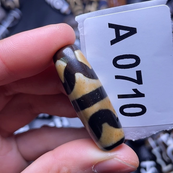 玛瑙/玉髓颈饰未镶嵌瑕疵