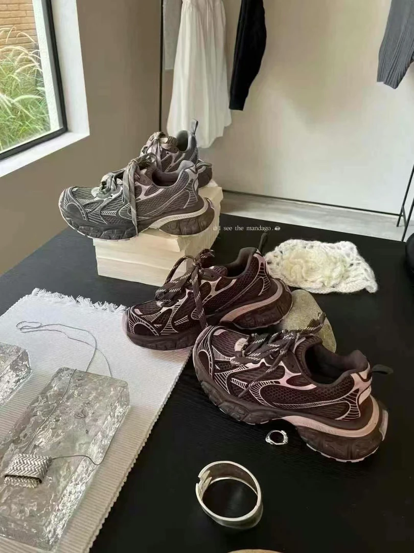 福秒-经典款～酷酷厚底撞色运动鞋（XZm9558#）爱唯依