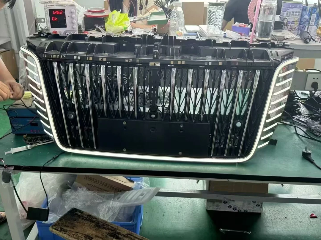 23-25款红旗H5灯光包中网龙须灯总成