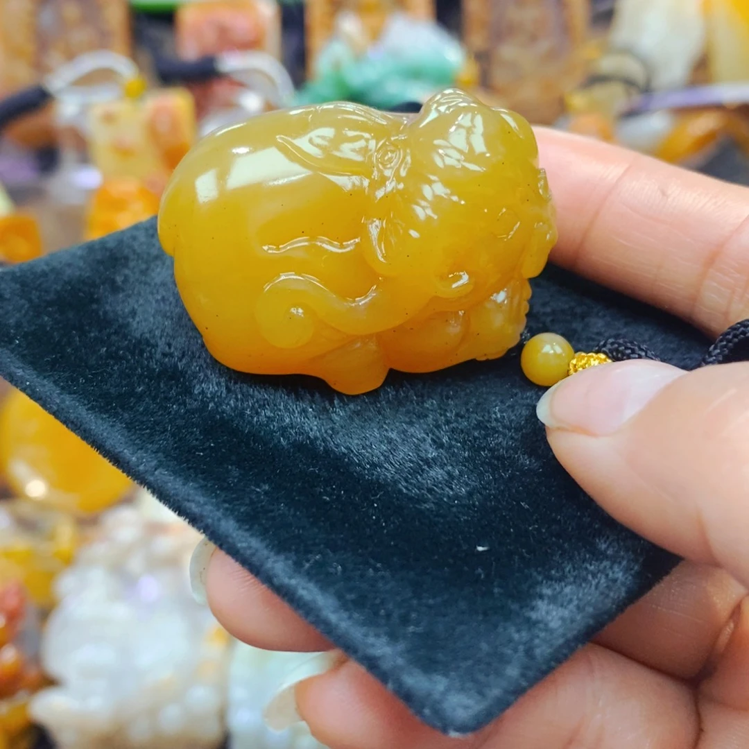 未镶嵌石英质玉（黄龙玉）吊坠(不含链)