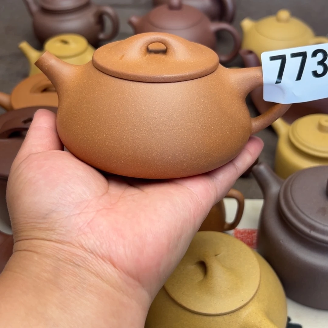 紫砂茶壶黄降坡半手工300cc左右