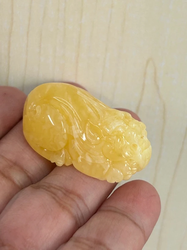 琥珀蜜蜡雕刻件8.25克