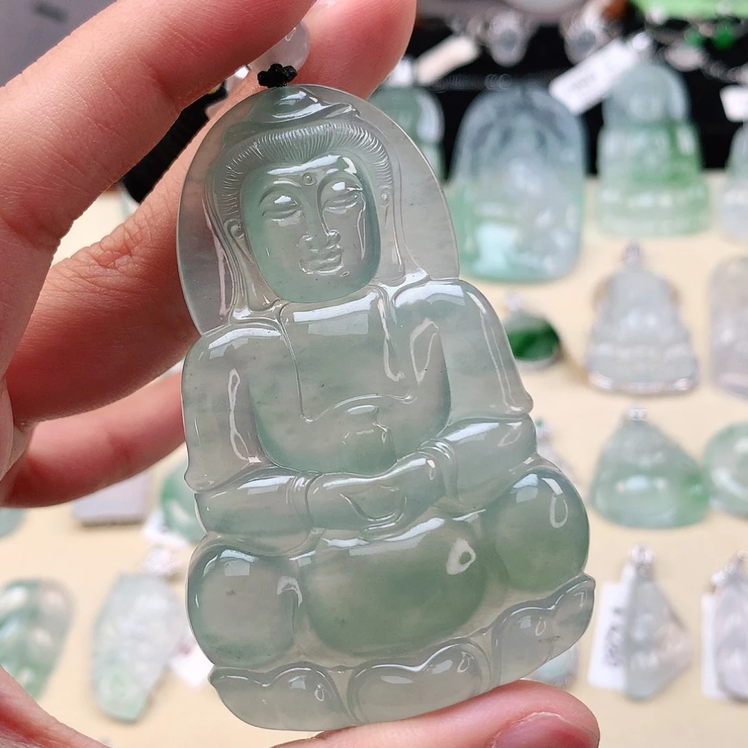翡翠未镶嵌颈饰观音