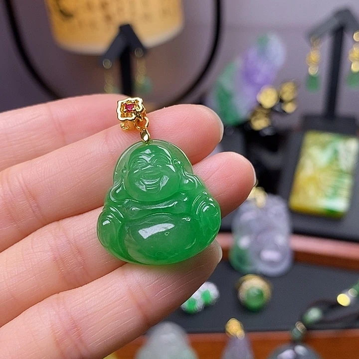 翡翠未镶嵌吊坠(赠链)