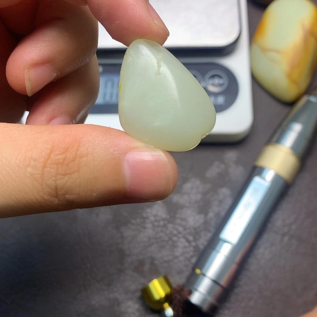 和田玉（糖玉）未镶嵌挂件