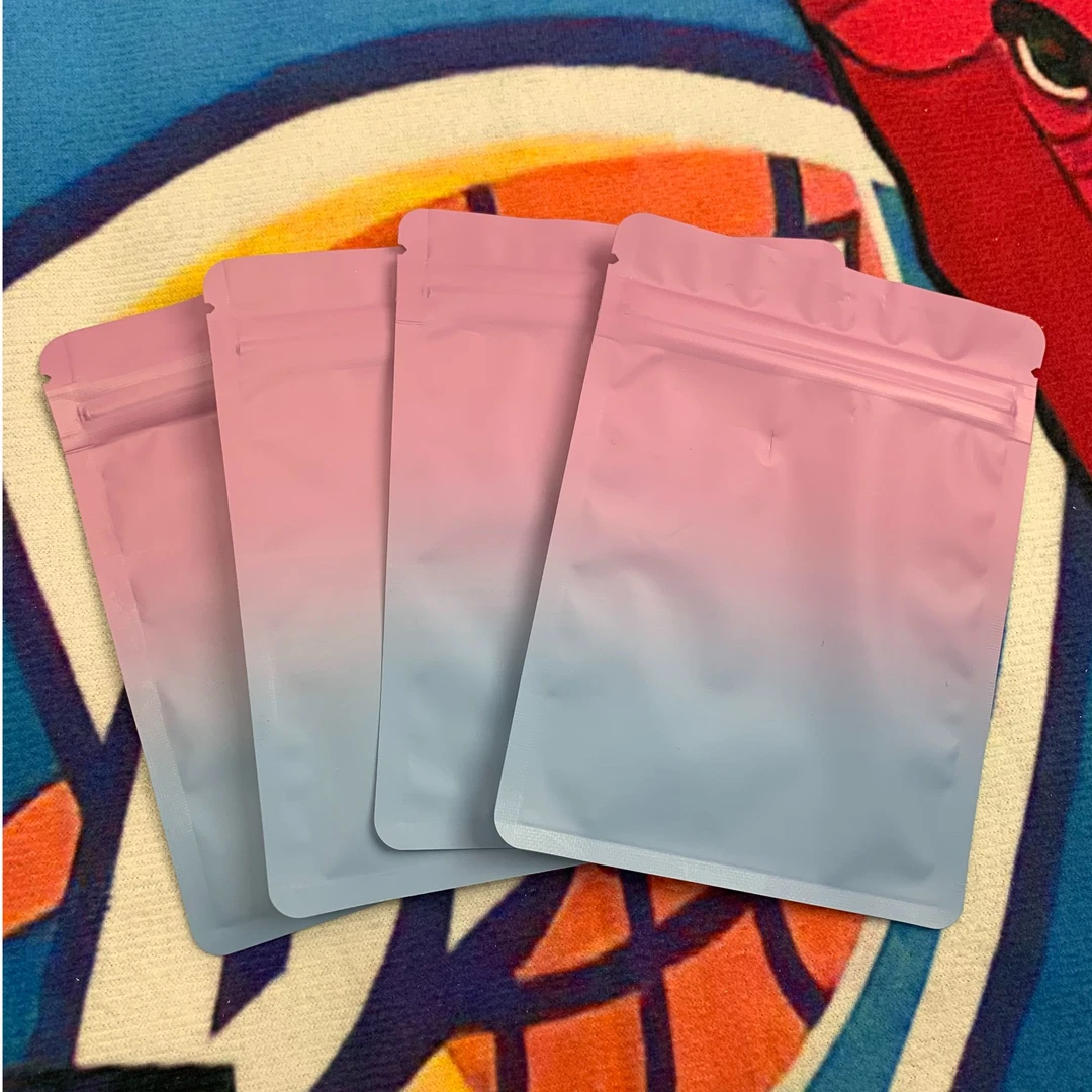 NBA球星卡 base卡 四张 可叠加，下单联系客服，未成年禁止下单