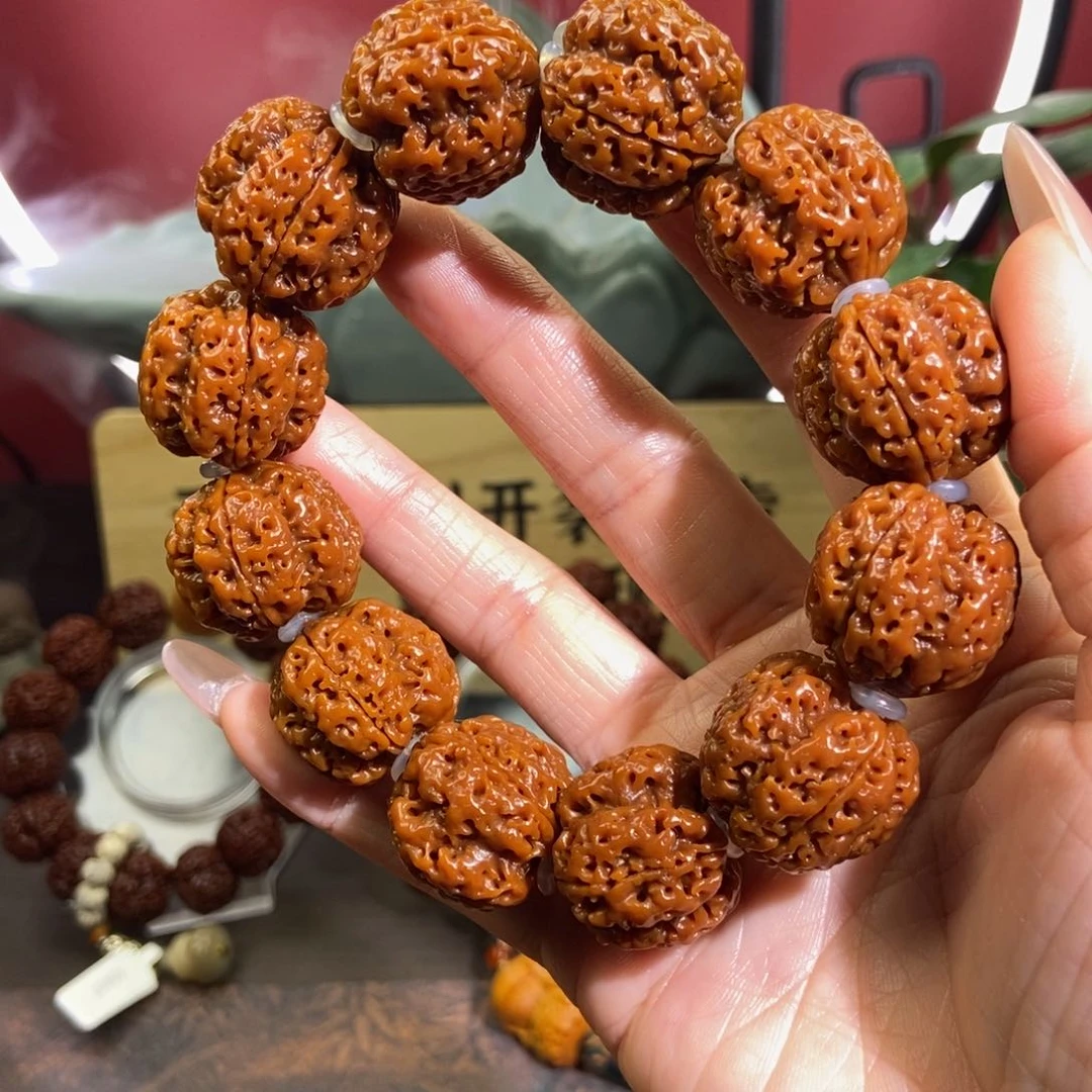 金刚菩提吊坠422。      素。