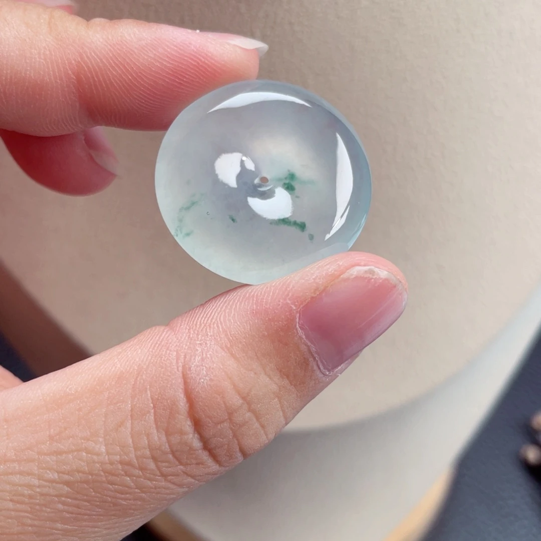 颈饰未镶嵌翡翠平安扣