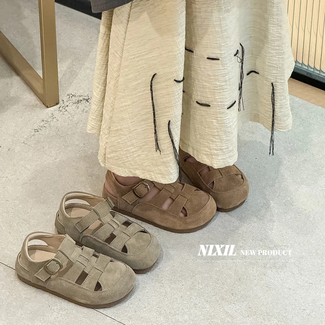 【8828】2025年夏季韩版时尚博肯鞋镂空女童包头凉鞋