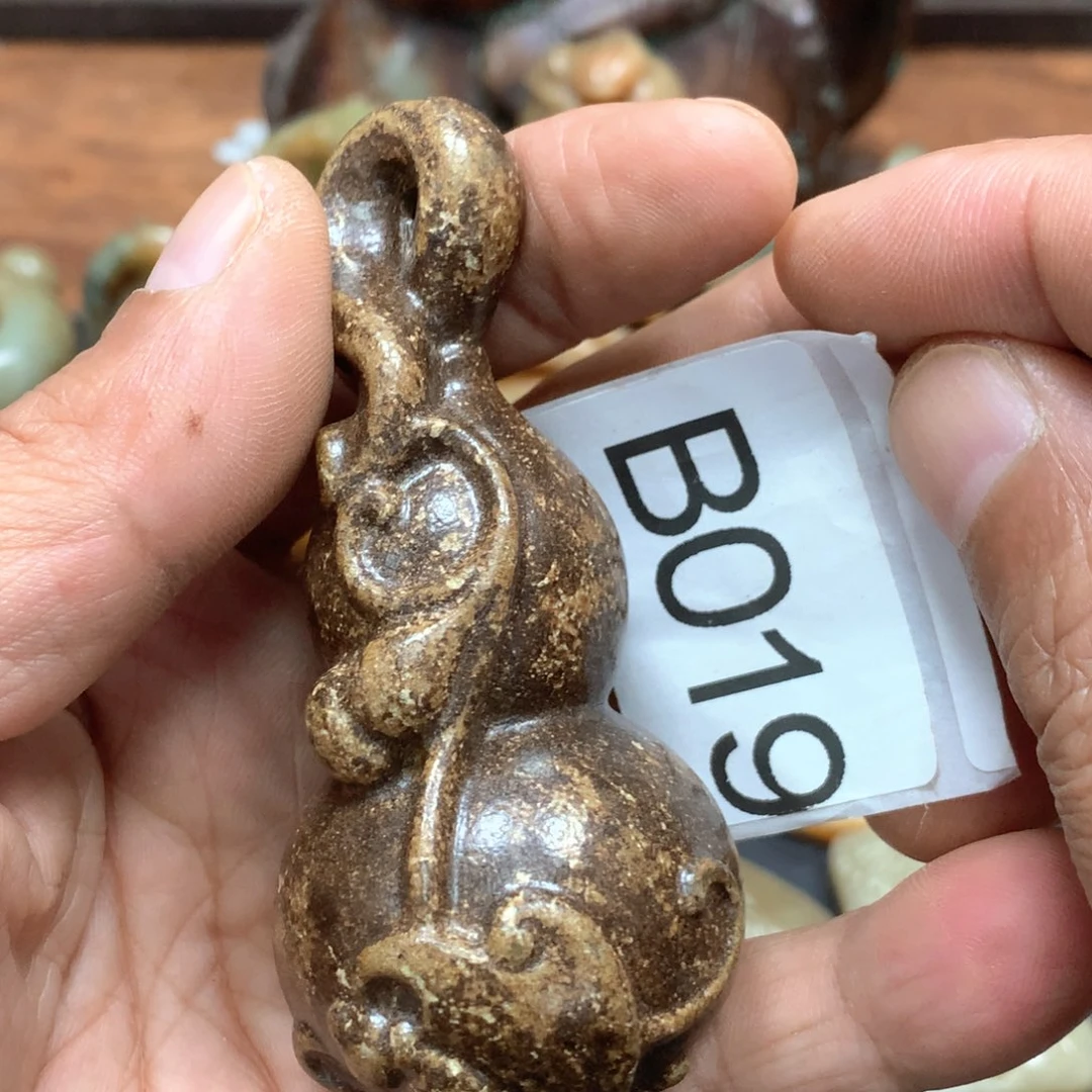 未镶嵌和田玉挂件