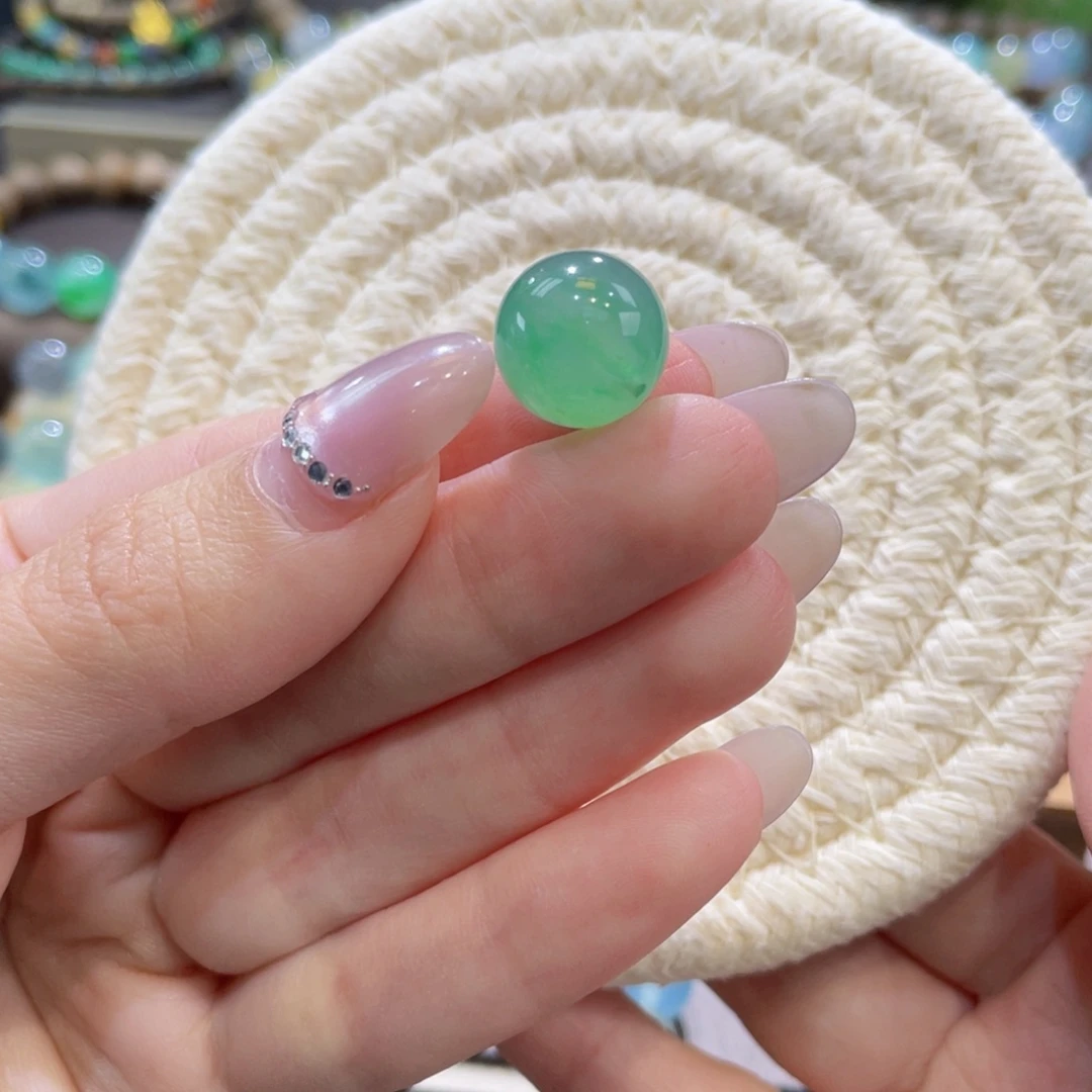 翡翠未镶嵌手链卡13.5甜绿