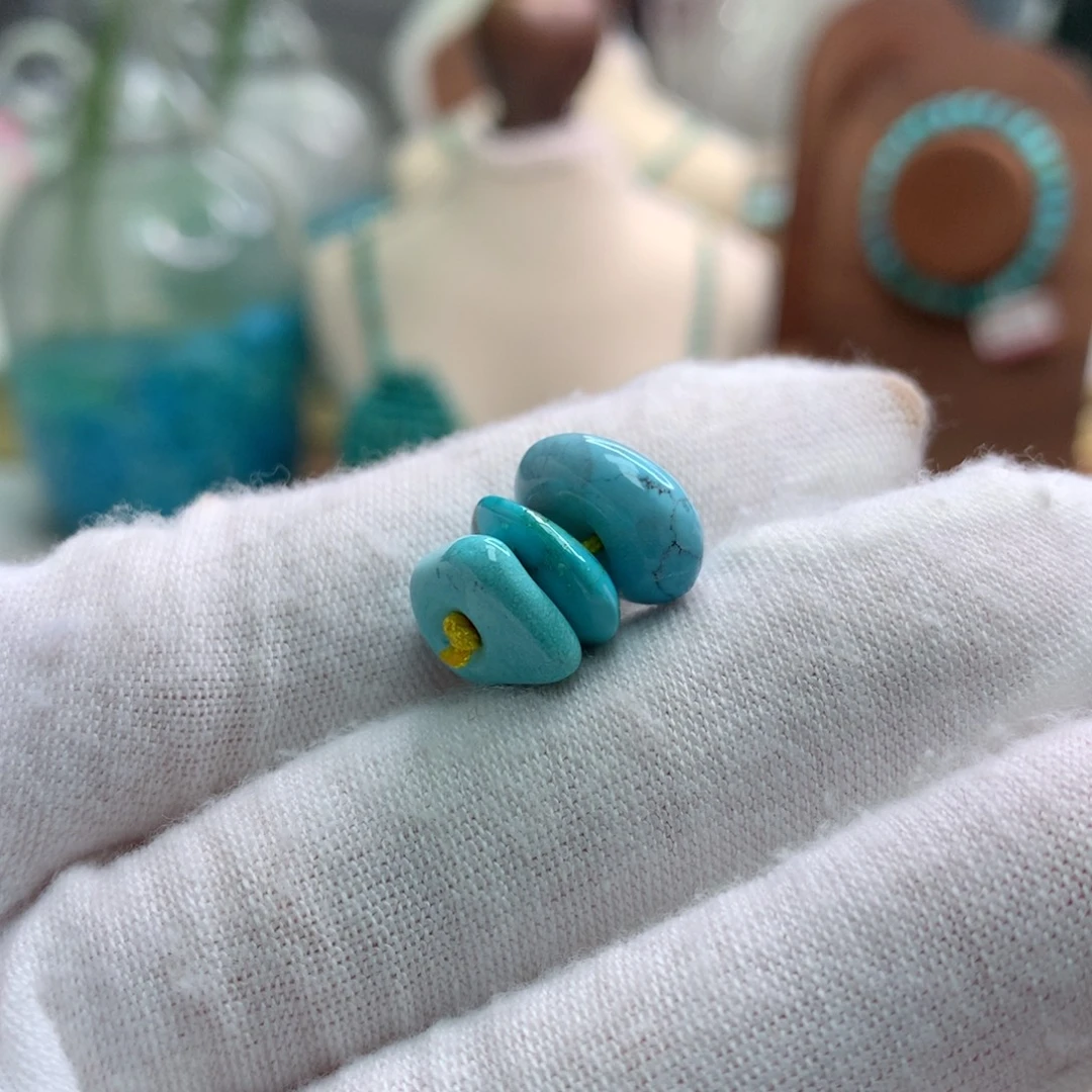 绿松石未镶嵌饰品