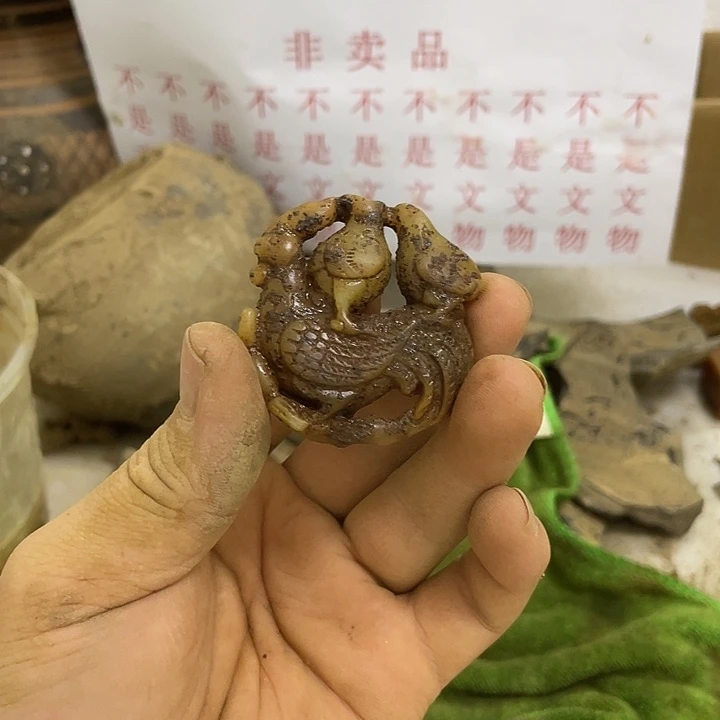 未镶嵌一一一一一一一硅化玉马***宝