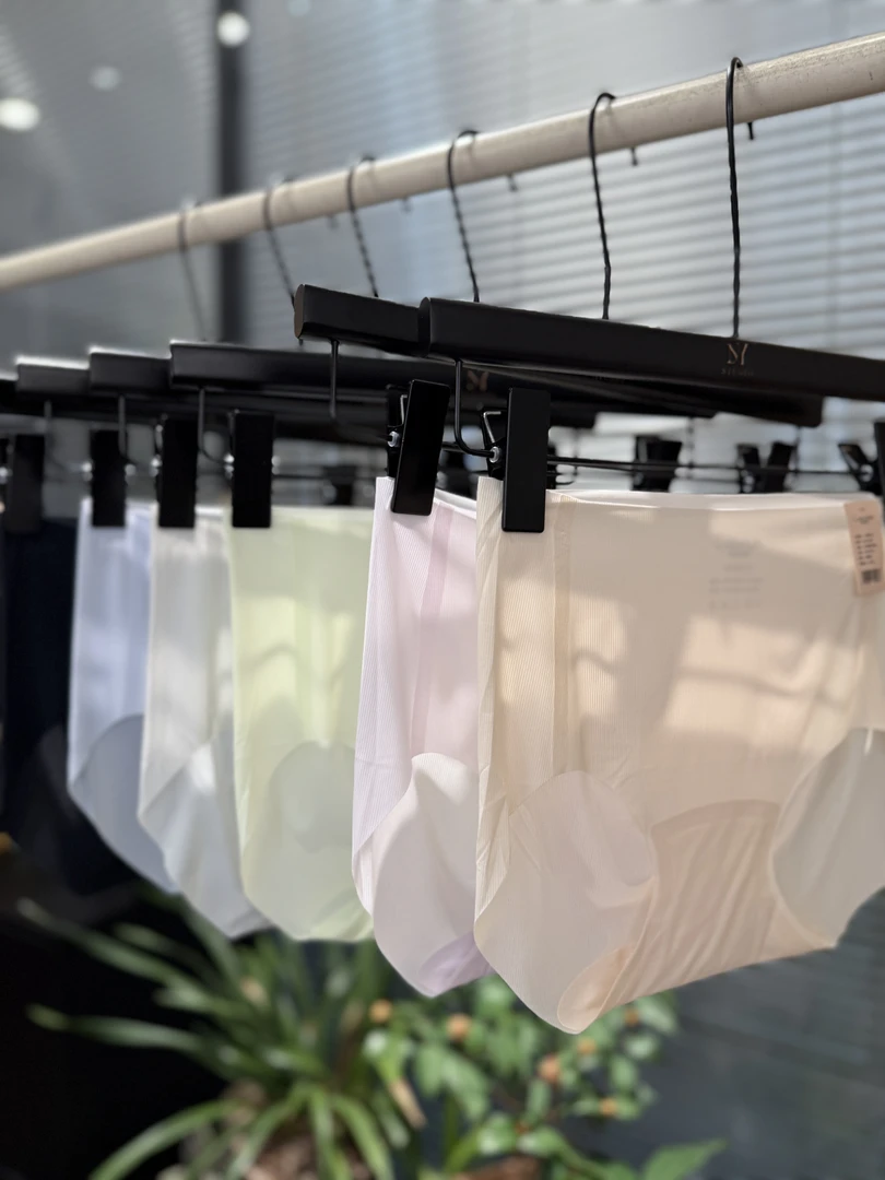 【小凉风】无痕运动舒适透气中腰中高腰内裤GM24560