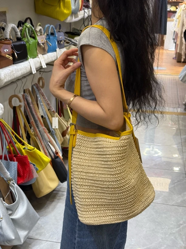 通勤托特包见外包装轻职风斜挎包休闲夏季条纹山系