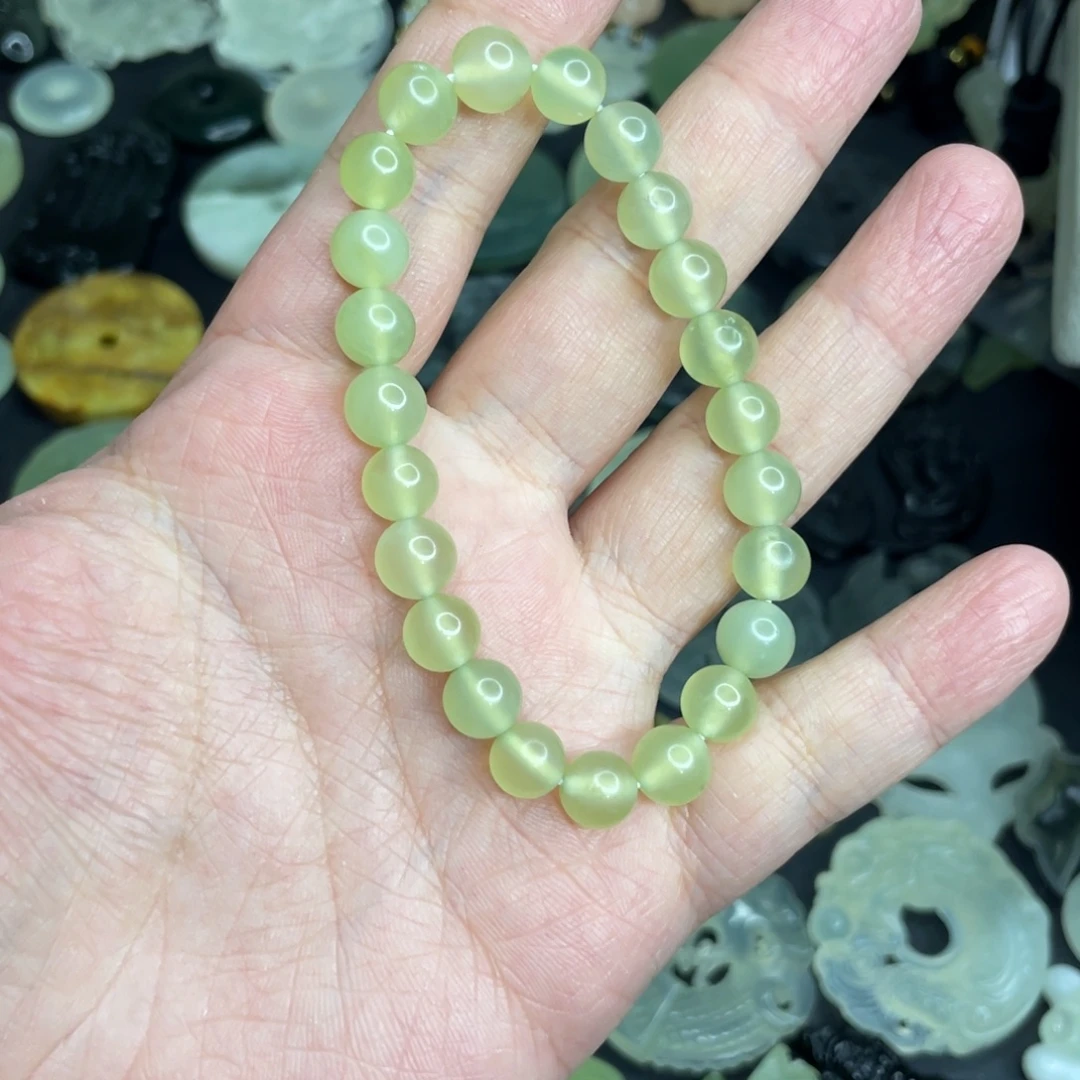 岫玉未镶嵌颈饰手串