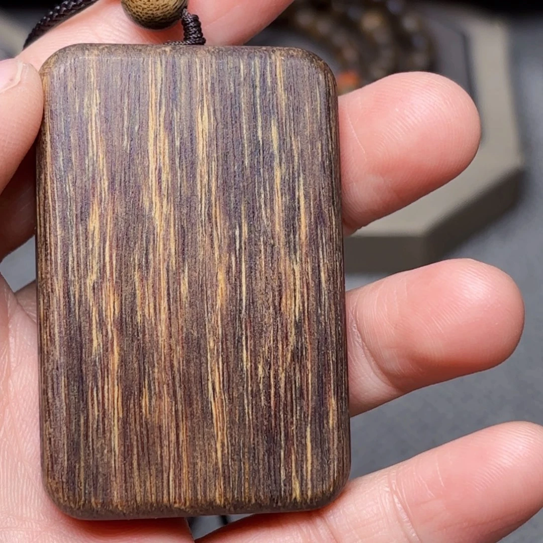 吊坠沉香越南芽庄白棋楠玉化料无事牌