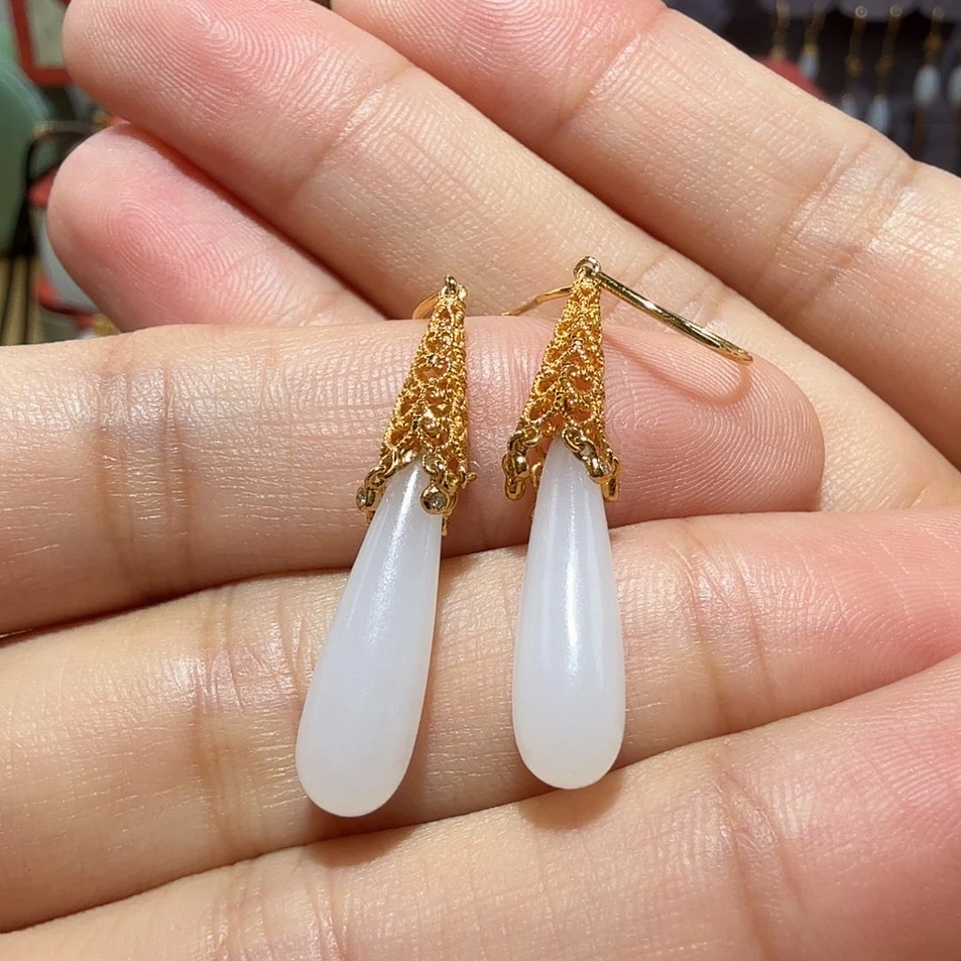 和田玉18K金镶嵌颈饰