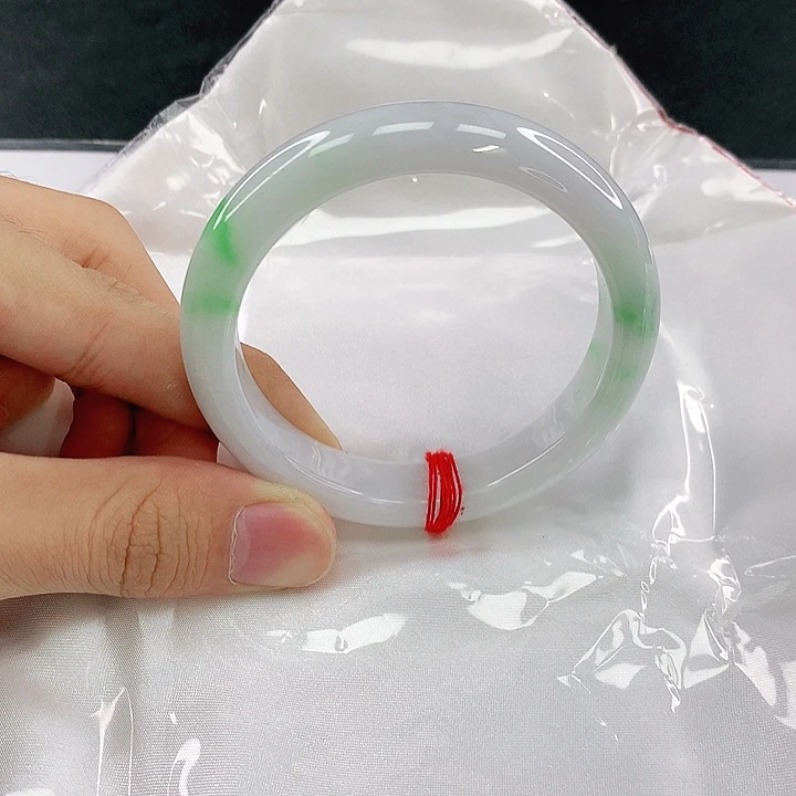 翡翠未镶嵌手镯圈56。80146