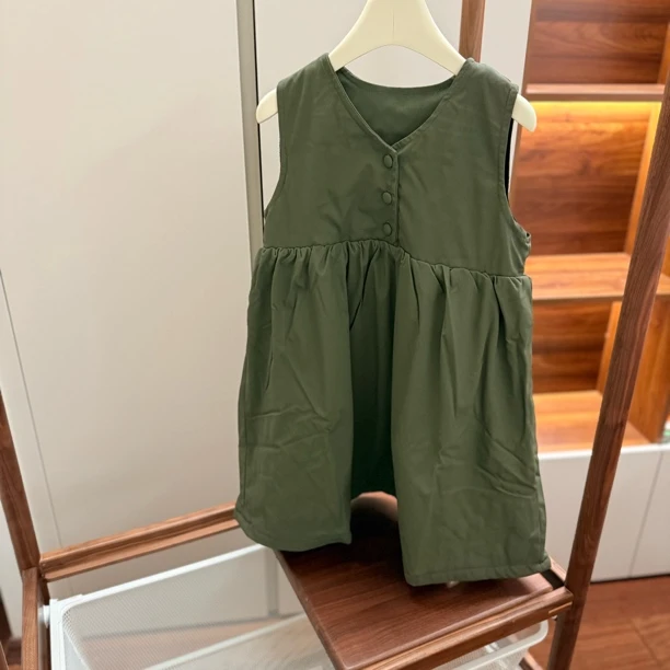 【编号R712】2SQ2933-05-儿童V领加厚背心皮裙深绿色-MIKO