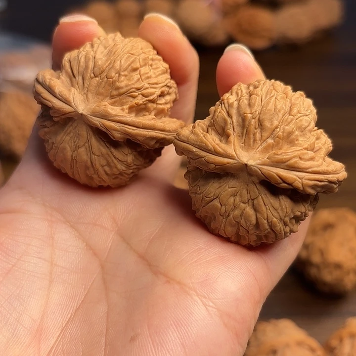 是***吗吊坠文玩核桃白狮子