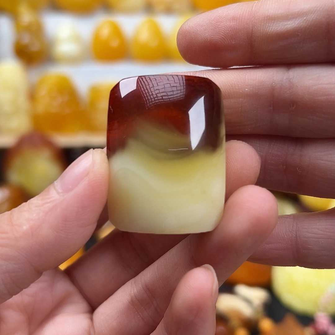 未镶嵌颈饰蜜蜡8.9克