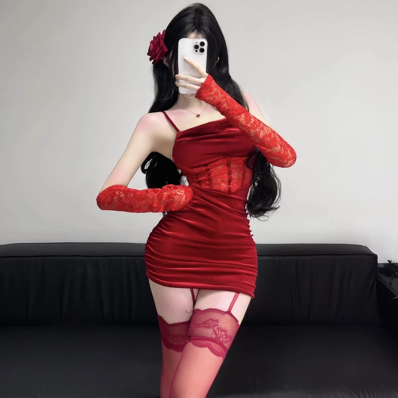 红色妖姬连衣裙生日情人节性感纯欲丝绒睡衣服制服套装显瘦包臀裙