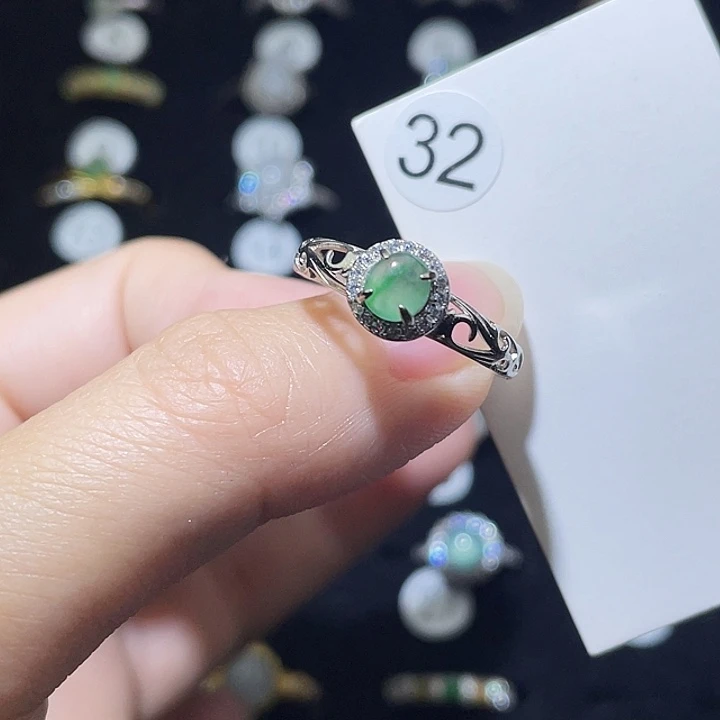 翡翠未镶嵌戒指戒指