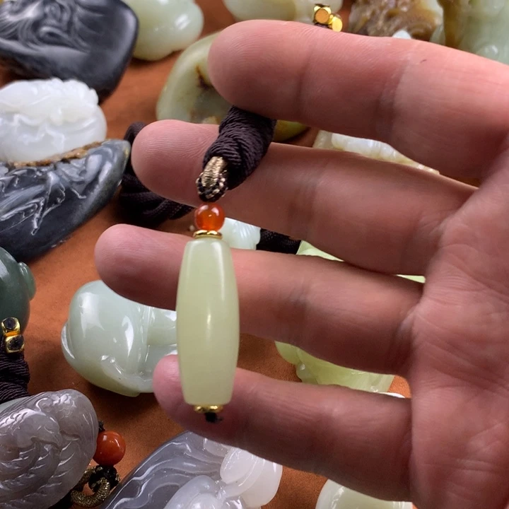 未镶嵌和田玉挂件