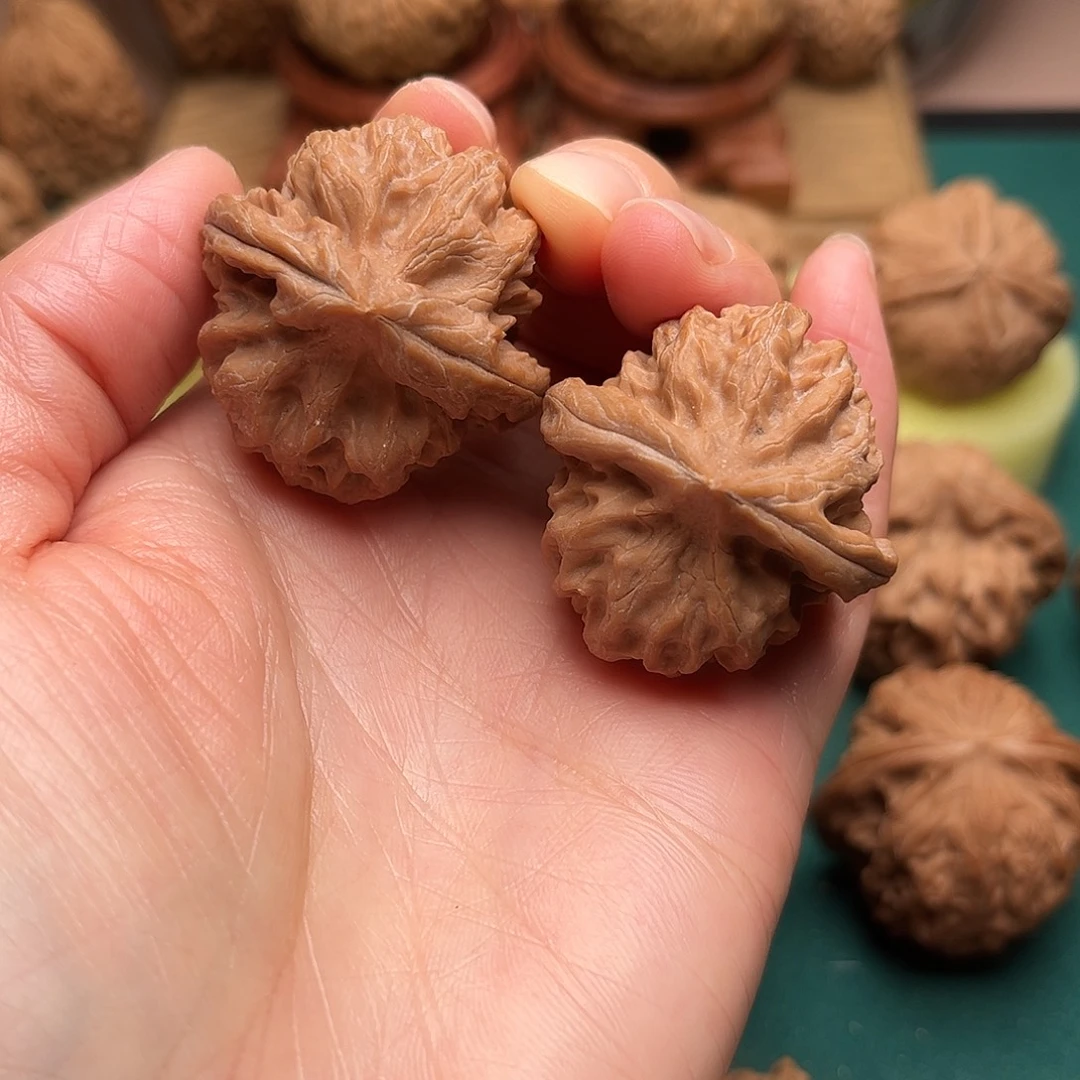 文玩核桃把件曹大龙