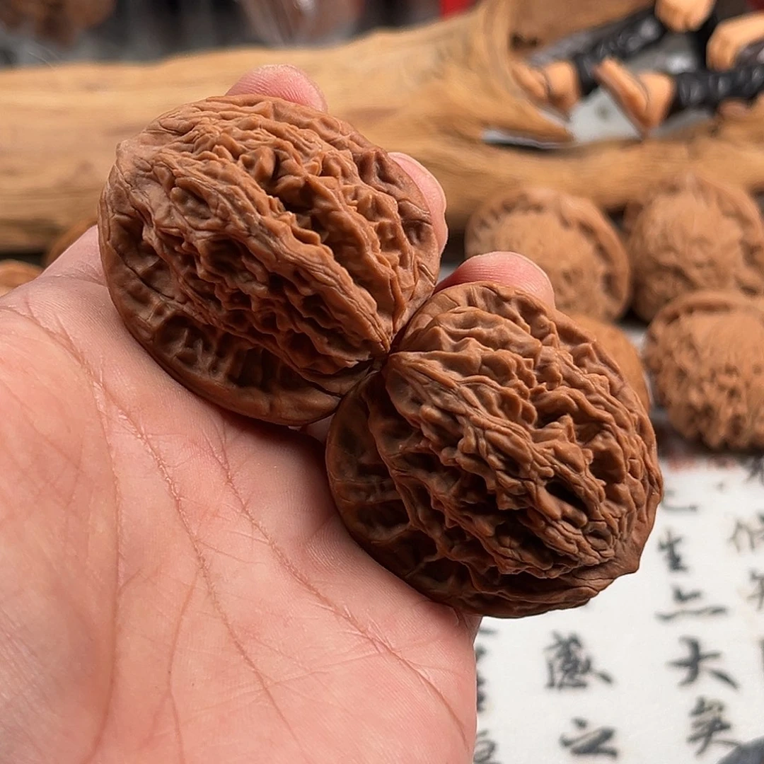 文玩核桃吊坠虎头40尺全品